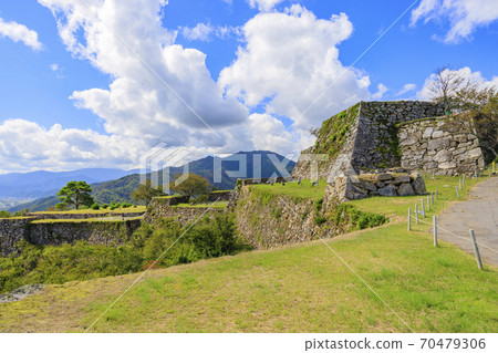 Takeda Castle Ruins in Autumn 70479306