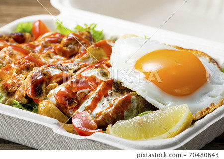 雞肉飯盒 70480643