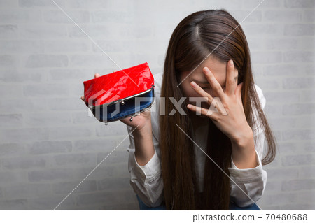 Money short Money short 70480688