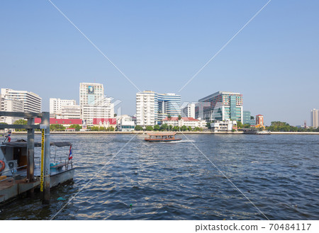 Boat for tourist crossing the river in Bangkok, Thailand 70484117