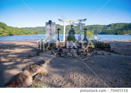 縣立赤城公園赤城大沼湖畔大沼Bentengu初秋風光 縣立赤城公園赤城大沼湖畔大沼Bentengu初秋風光 70485538