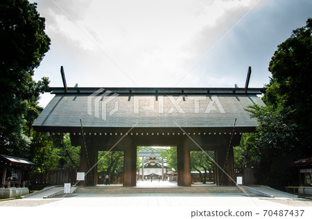 靖國神社鳥居和神社 靖國神社鳥居和神社 70487437