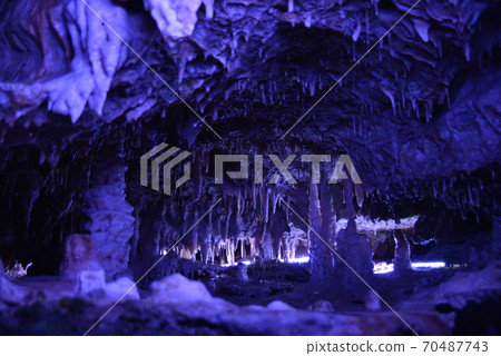 The mysterious world of Hida Great Limestone Cave 70487743