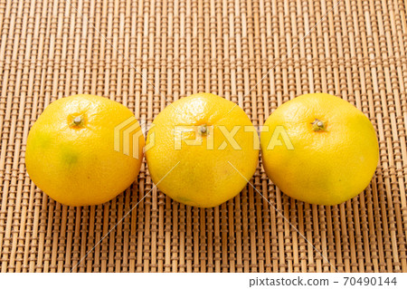 Three oranges. Three oranges. 70490144