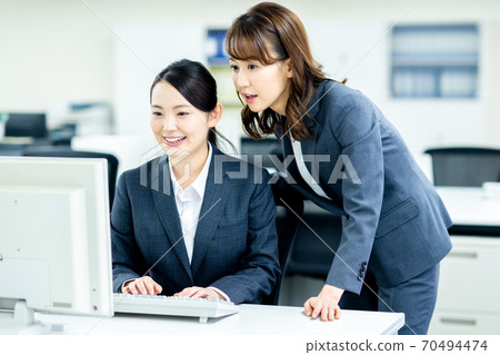 Office business woman 70494474