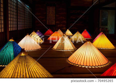 Japanese umbrella illumination Murakumo Gosho Mizuryuji monzeki 70495265
