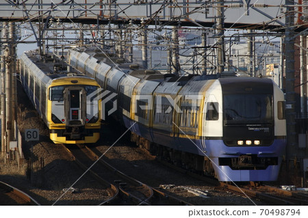 Keiyo Line Limited Express Wakashio: E257 series train/255 series train Keiyo Line Limited Express Wakashio: E257 series train/255 series train 70498794