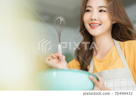 Female lifestyle 70499432
