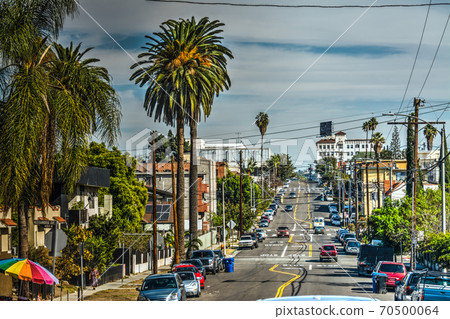 Oakwood avenue in Los Angeles 70500064