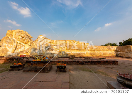 Three pagoda and blue sky in the background as seen at Wat Phra Si Sanphet in Ayutthaya, Thailand Three pagoda and blue sky in the background as seen at Wat Phra Si Sanphet in Ayutthaya, Thailand 70501507