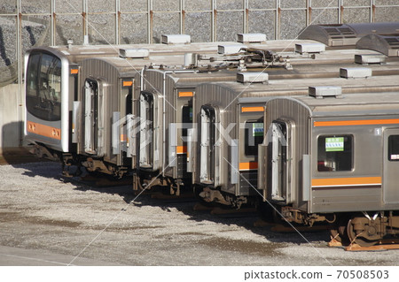 Musashino Line 205 Series Unit Departing for Indonesia (October 2019) Musashino Line 205 Series Unit Departing for Indonesia (October 2019) 70508503