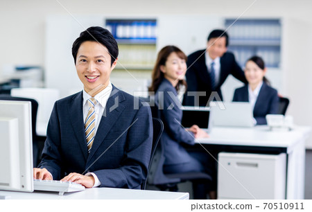 辦公室業務人 70510911