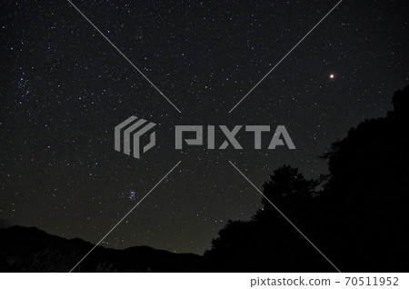 Mars and Subaru East Night Sky Mars and Subaru East Night Sky 70511952