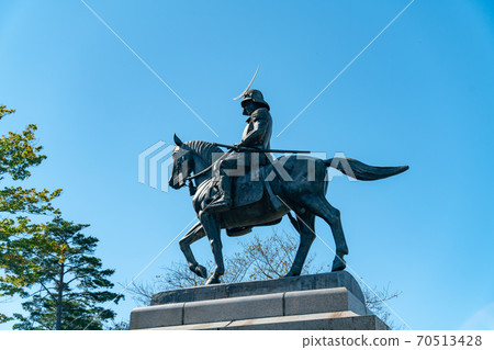 Aoba Castle Ruins, Statue of Masamune Date in the Blue Sky Miyagi Sendai Aoba Castle Ruins, Statue of Masamune Date in the Blue Sky Miyagi Sendai 70513428