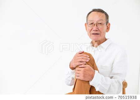 老人患有膝蓋疼痛 70515938