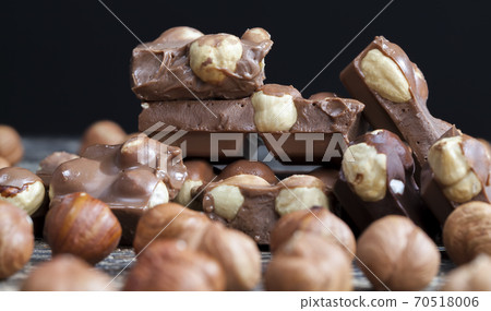 hazelnuts and chocolate mixed hazelnuts and chocolate mixed 70518006