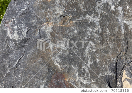 real large stone is dark in color real large stone is dark in color 70518516