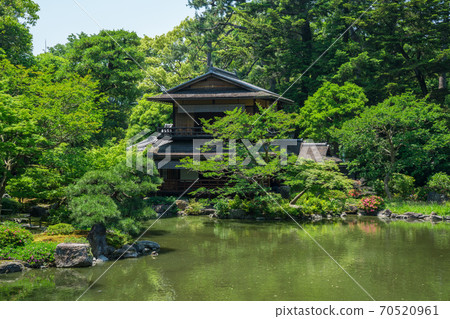 Shusuitei and Kujo Pond in Kyoto Gyoen Shusuitei and Kujo Pond in Kyoto Gyoen 70520961
