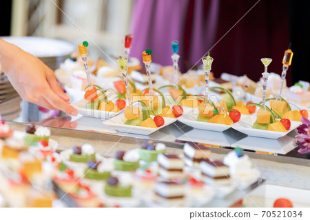Dessert buffet Dessert buffet 70521034