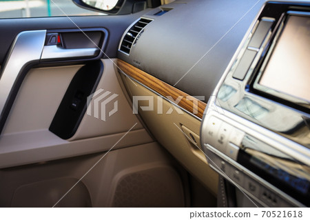 Dashboard 70521618