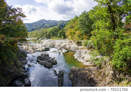 Autumn of scenic Bentenjima Iwate Prefecture 70521700