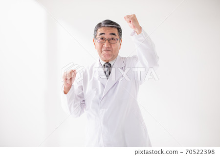 企業形象男性醫療姿勢 企業形象男性醫療姿勢 70522398