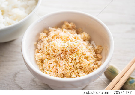 Roe and salmon loosening 70525177