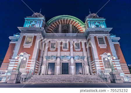 Nakanoshima Central Public Hall night view 70525232