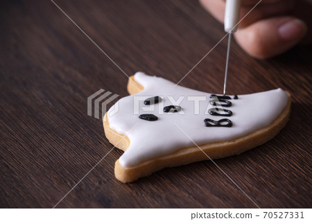 Halloween decoration cookie ghost painting Decorating cookie ハロウィン クッキー 幽霊 Halloween decoration cookie ghost painting Decorating cookie ハロウィン クッキー 幽霊 70527331