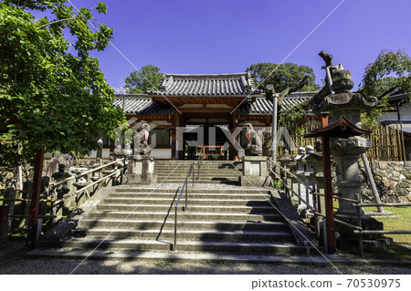 Himuro Shrine Front Gate (Shikyakumon) East-West Corridor Nara City, Nara Prefecture 70530975