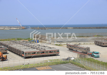 武藏野線車輛在新潟港（2019年8月） 70531368