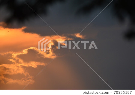 Sunset sky (Tachikawa Park / Tachikawa City, Tokyo) Sunset sky (Tachikawa Park / Tachikawa City, Tokyo) 70535197