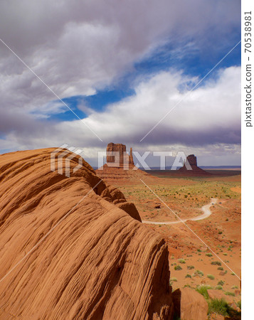 Theater / Monument Valley of Western Play 70538981