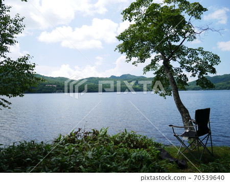 Relax along the lake Relax along the lake 70539640