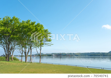 Image of enjoying cycling at Togo Pond 70540741