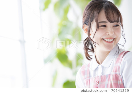 苗圃肖像 70541239