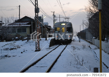 Before the dawn of midwinter, discontinued Nagano Electric Railway Kato Line Higashiyashiro Station Before the dawn of midwinter, discontinued Nagano Electric Railway Kato Line Higashiyashiro Station 70541672