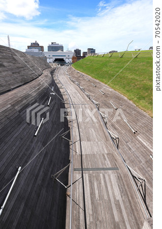 橫濱大三橋國際客運站在鯨魚中的垂直位置 70542020