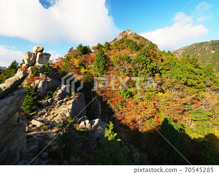 Mt. Gozaisho in autumn colors Mt. Gozaisho in autumn colors 70545285