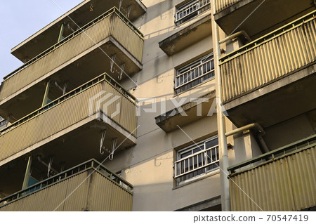 Senri New Town Takanodai (Suita City, Osaka Prefecture) Prefectural Senri Takanodai Housing Senri New Town Takanodai (Suita City, Osaka Prefecture) Prefectural Senri Takanodai Housing 70547419