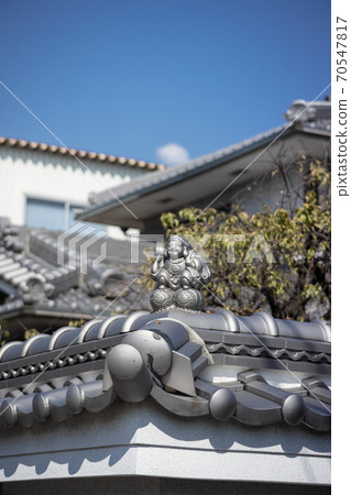 [Business prosperity and home protection] Ebisu decorative roof tiles and streetscapes: Renovation and local areas 70547817