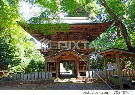 Maruyama Shrine Tower Gate, a tangible cultural property designated by Oita City 70548764