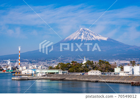 (Shizuoka) Mt. Fuji seen from Tagonoura Port 70549012