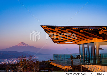 (Shizuoka Prefecture) Mt. Fuji seen from Nippon Hiramu Terrace (Shizuoka Prefecture) Mt. Fuji seen from Nippon Hiramu Terrace 70550667