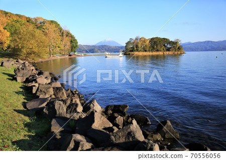 Lake Toya, Chinkojima, Mt. Yotei (Toyako Town, Hokkaido, Chinkojima Park) 70556056
