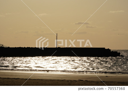 The end of the summer 70557368