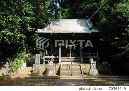 October Setagaya 194 Okamoto Hachiman Shrine 70568649