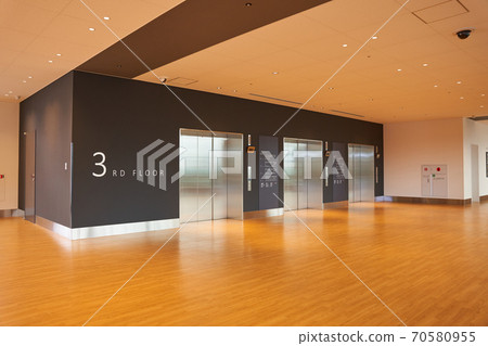 elevator hall 70580955