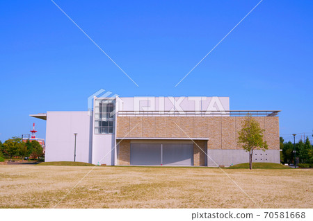 Saidaiji Ryokka Park Square, Hyakuhana Plaza Building and Blue Sky, Higashi-ku, Okayama City, Okayama Prefecture 70581668