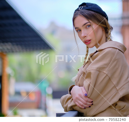 beautiful Slavic woman on the city streets beautiful Slavic woman on the city streets 70582240
